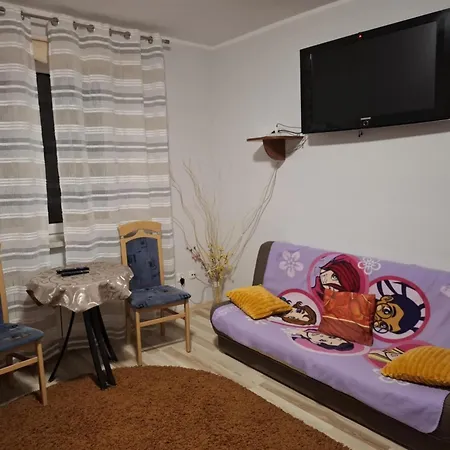 Goscinne Buzuki לינה וארוחת בוקר