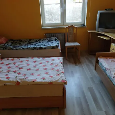 Goscinne Buzuki לינה וארוחת בוקר Ciechanów
